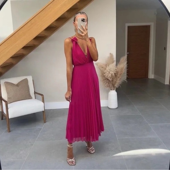 Zara Dresses & Skirts - Zara Fuchsia Pleated Flower Maxi Dress Small
